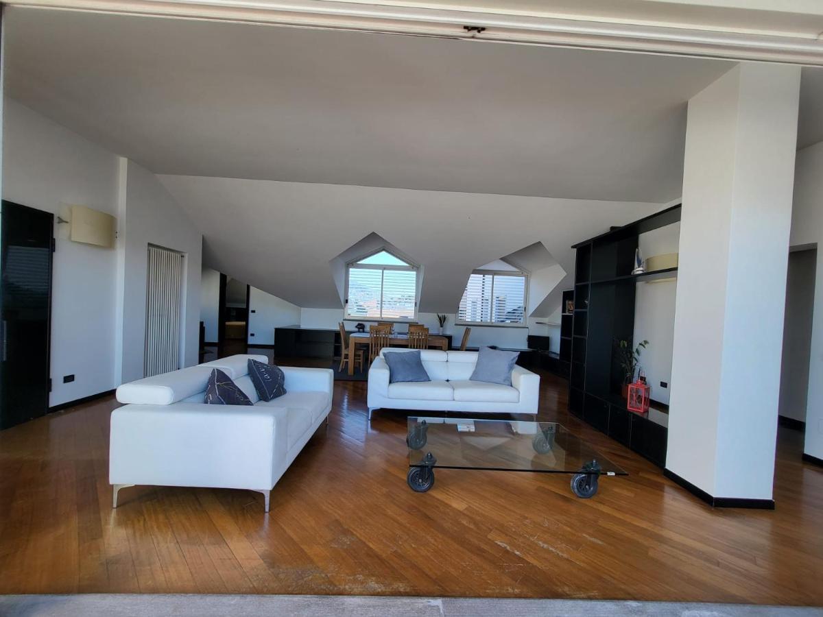 Attico Dei Castelli Apartment Verbania Exterior foto